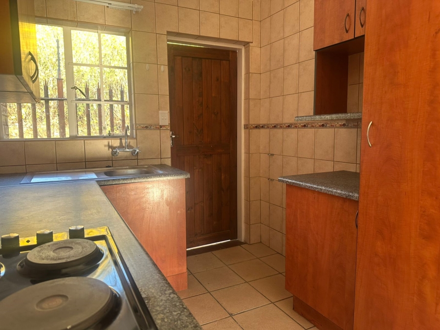 To Let 3 Bedroom Property for Rent in Safari Gardens North West
